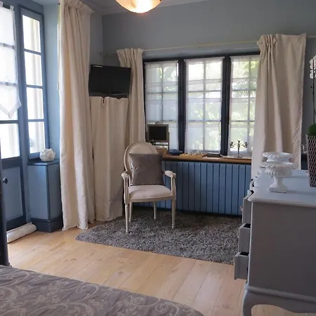 Demeure D'hotes L'hermitage Bed & Breakfast Mouxy