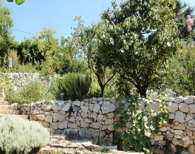 Demeure D'hotes L'hermitage לינה וארוחת בוקר 3*