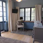 Demeure D'hotes L'hermitage Bed & Breakfast Mouxy