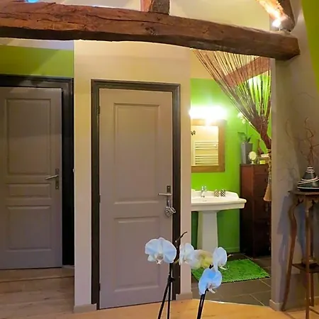 Demeure D'hotes L'hermitage Bed & Breakfast 3*
