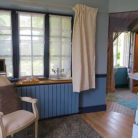 Demeure D'hotes L'hermitage Bed & Breakfast Mouxy