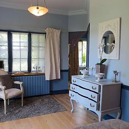 Demeure D'hotes L'hermitage Bed & Breakfast