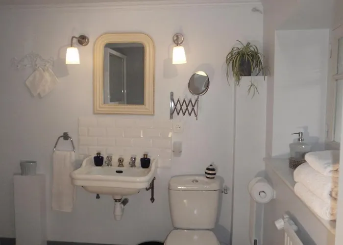 Demeure D'hotes L'hermitage Bed & Breakfast Mouxy